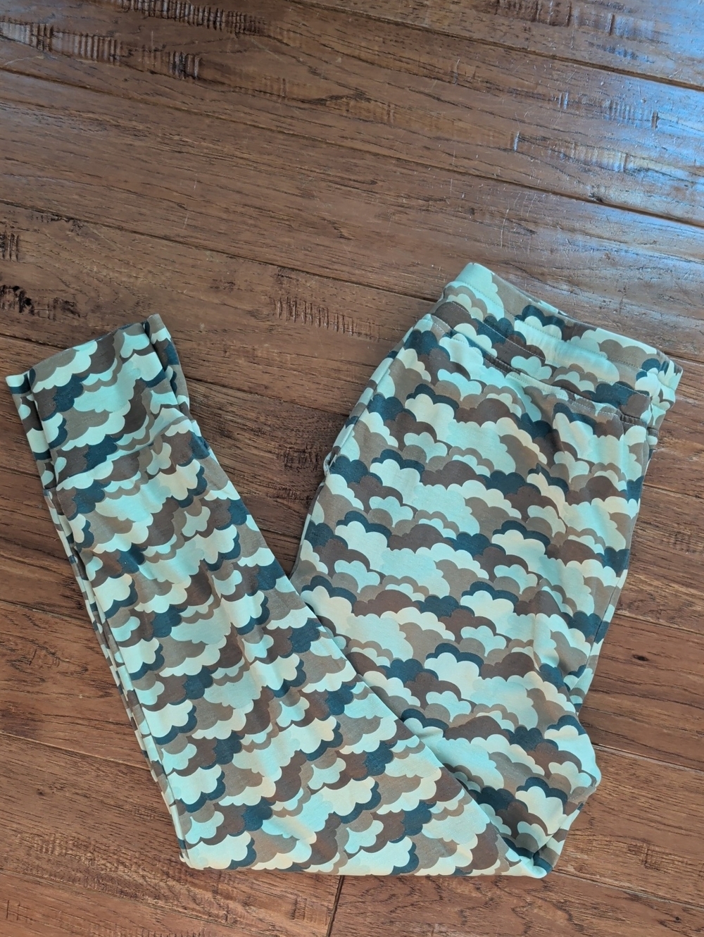 kate quinn 70s Blue Clouds Teal & Brown Cloud-Print Organic Joggers